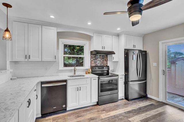 127 Queens Avenue, West Babylon, NY 11704