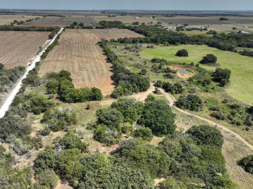 171 Hcr 1450 N, Covington, TX 76636