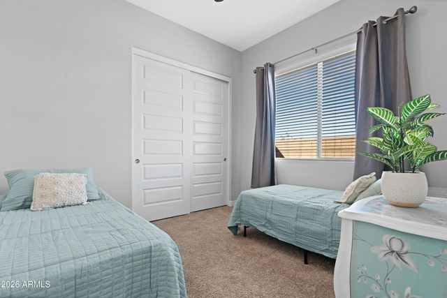 2826 E LA COSTA Drive, Gilbert, AZ 85298