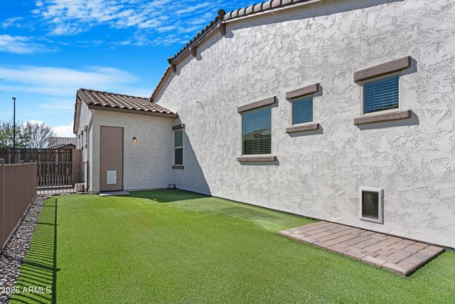 2826 E LA COSTA Drive, Gilbert, AZ 85298