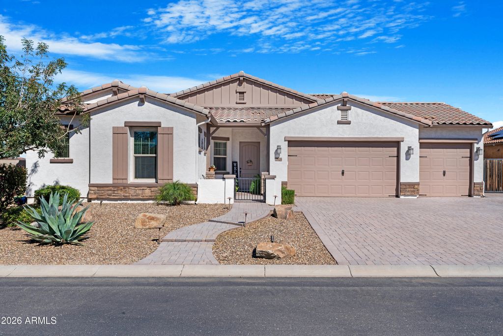 2826 E LA COSTA Drive, Gilbert, AZ 85298