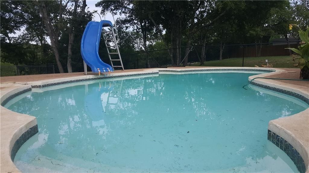 125 Ridgecrest RD, Georgetown, TX 78628
