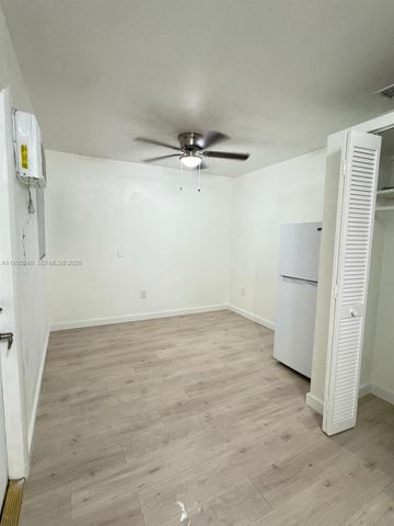 624 Mokena Dr, Miami Springs, FL 33166