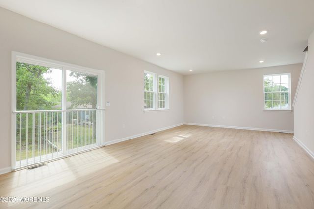 1 Dahlia Court, Bayville, NJ 08721