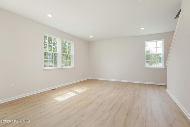 1 Dahlia Court, Bayville, NJ 08721