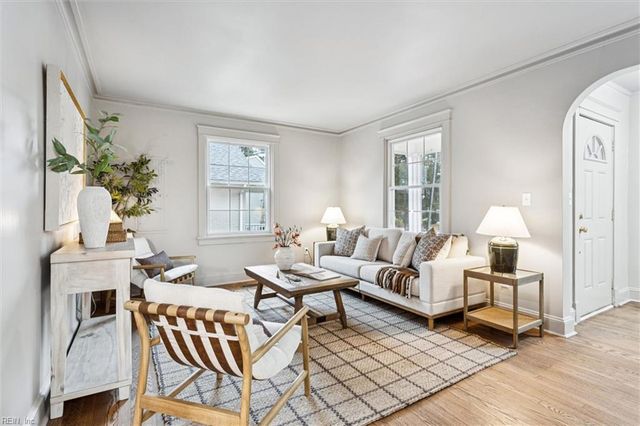 102 School LN, Toano, VA 23168