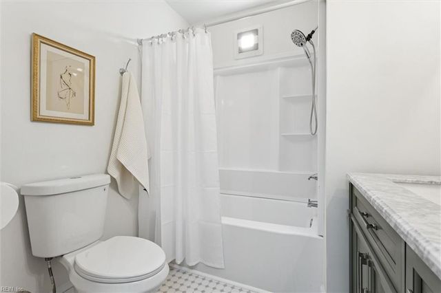 102 School LN, Toano, VA 23168