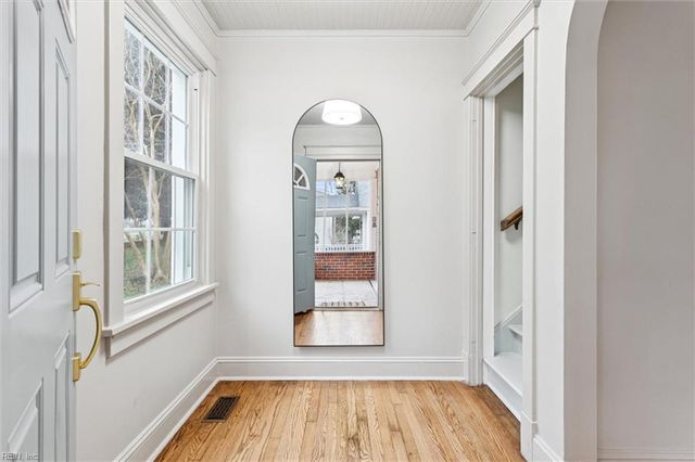 102 School LN, Toano, VA 23168