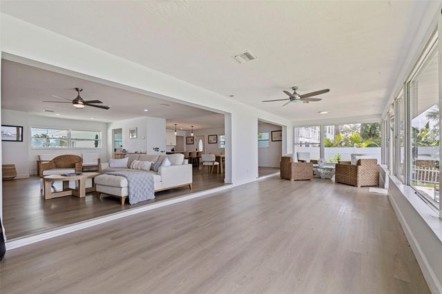 501 22ND AVENUE SE, St Petersburg, FL 33705