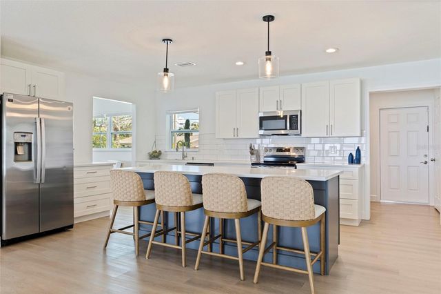 501 22ND AVENUE SE, St Petersburg, FL 33705