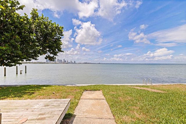 501 22ND AVENUE SE, St Petersburg, FL 33705