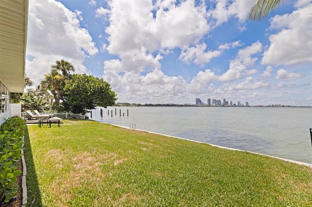 501 22ND AVENUE SE, St Petersburg, FL 33705