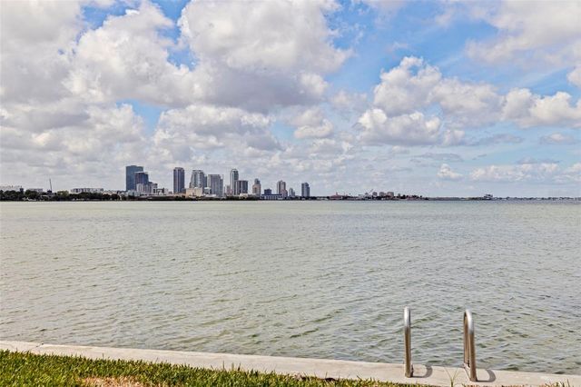 501 22ND AVENUE SE, St Petersburg, FL 33705
