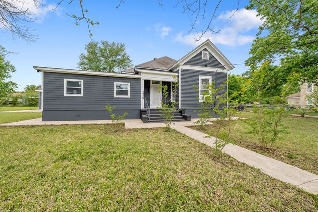 1419 N Sycamore, Palestine, TX 75801