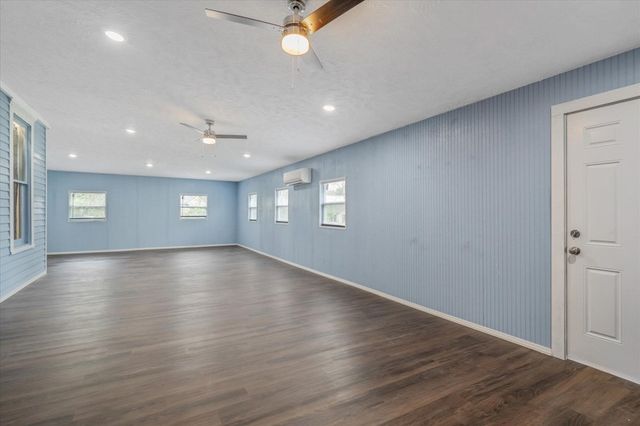 1419 N Sycamore, Palestine, TX 75801