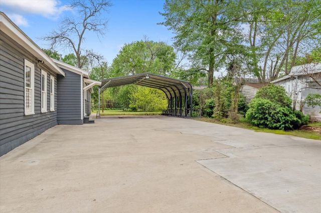 1419 N Sycamore, Palestine, TX 75801