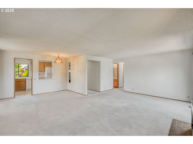 14843 Ne TILLAMOOK St, Portland, OR 97230