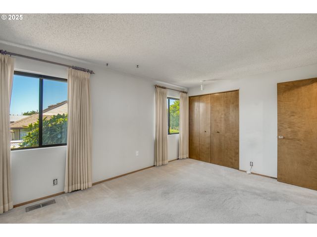 14843 Ne TILLAMOOK St, Portland, OR 97230