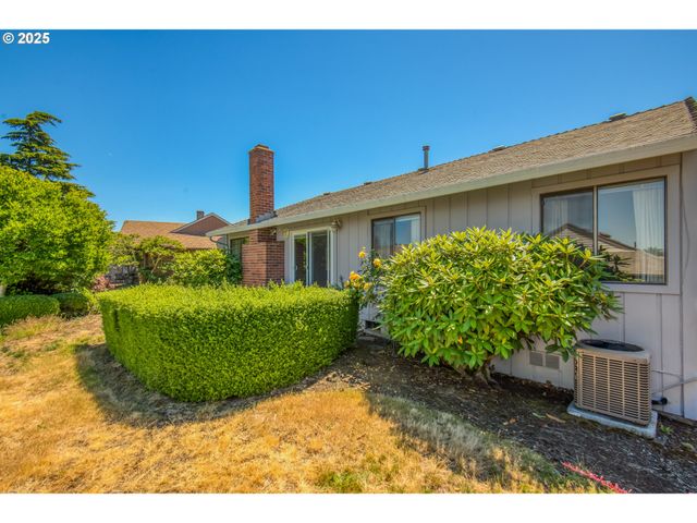 14843 Ne TILLAMOOK St, Portland, OR 97230