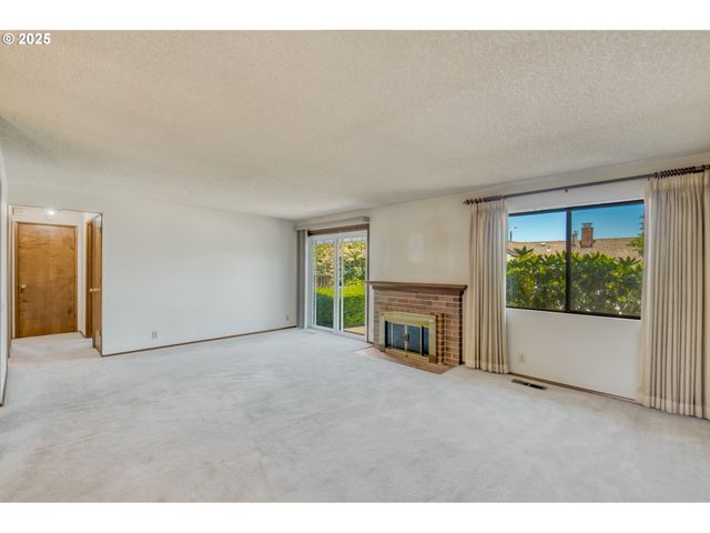 14843 Ne TILLAMOOK St, Portland, OR 97230