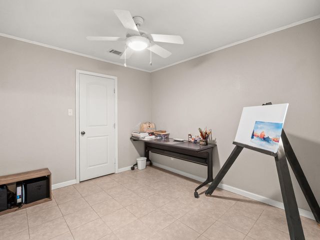 303 LAKE STREET, New Llano, LA 71461