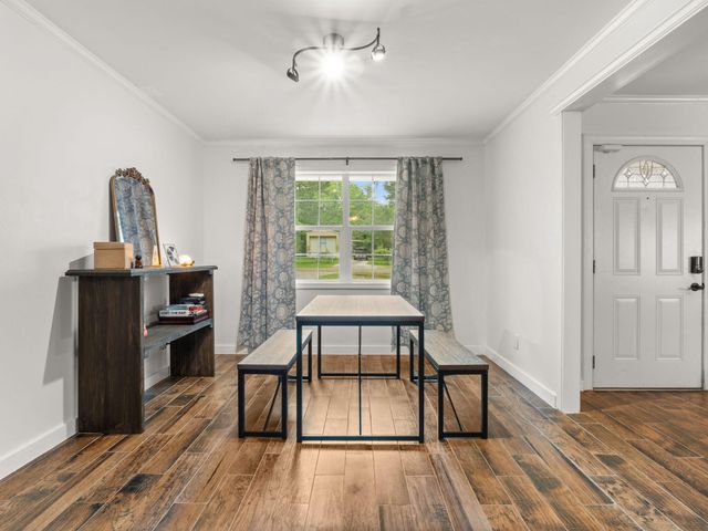 303 LAKE STREET, New Llano, LA 71461