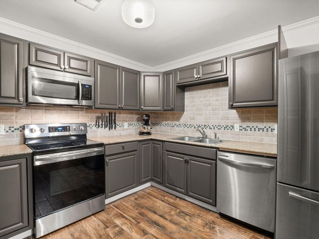 303 LAKE STREET, New Llano, LA 71461