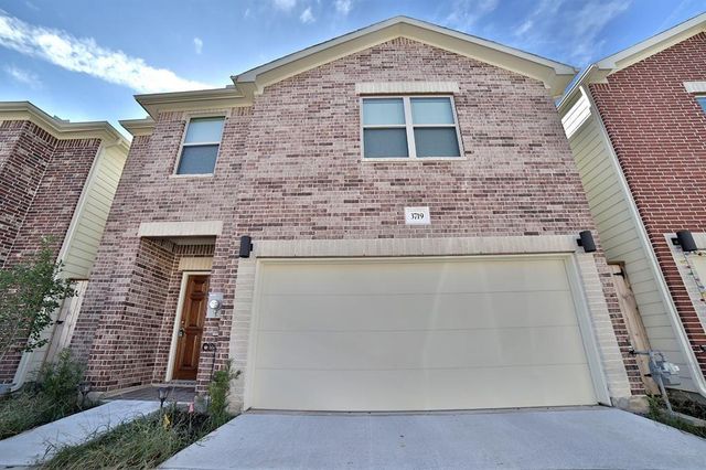 3719 Main Poplar Drive, Houston, TX 77025