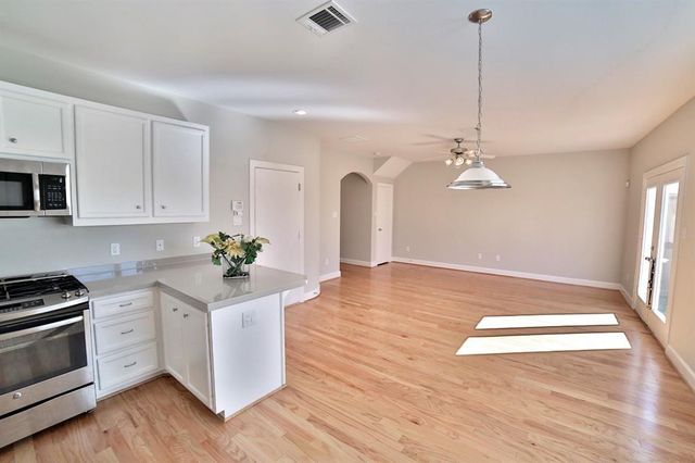 3719 Main Poplar Drive, Houston, TX 77025