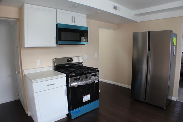 2118 E 12th Street, Davenport, IA 52803