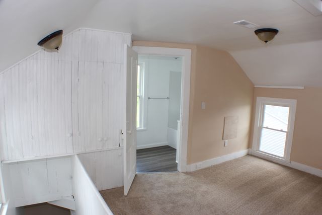 2118 E 12th Street, Davenport, IA 52803