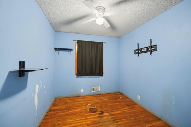 2449 Robin, Salina, KS 67401