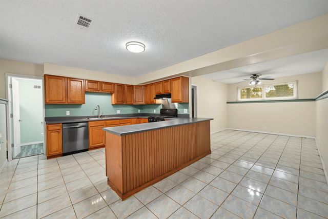 2449 Robin, Salina, KS 67401