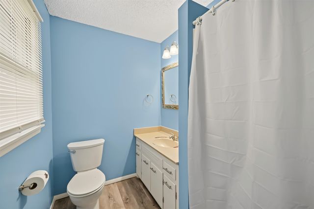 2449 Robin, Salina, KS 67401