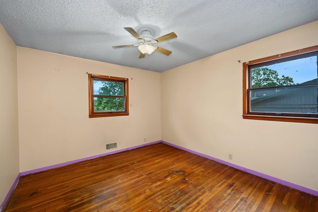 2449 Robin, Salina, KS 67401