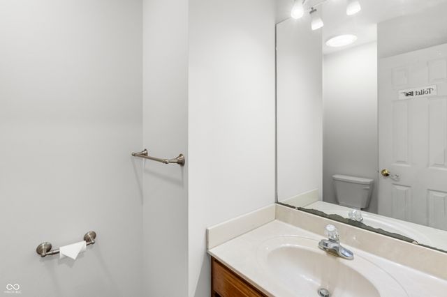 6062 Acorn Drive, Columbus, IN 47201