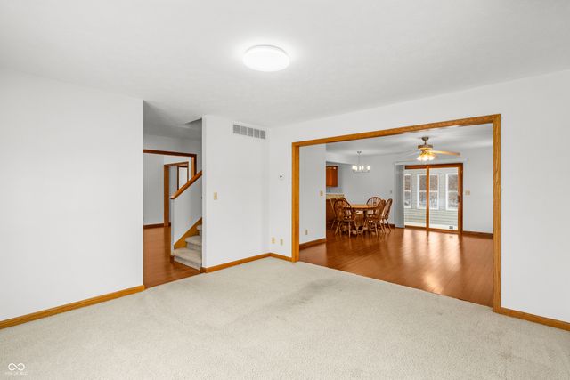 6062 Acorn Drive, Columbus, IN 47201