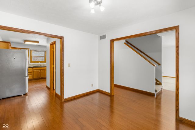 6062 Acorn Drive, Columbus, IN 47201