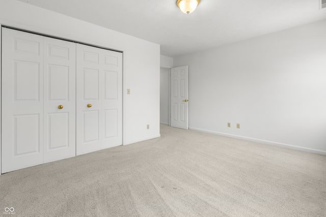 6062 Acorn Drive, Columbus, IN 47201