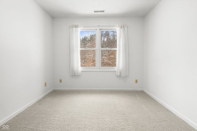 6062 Acorn Drive, Columbus, IN 47201