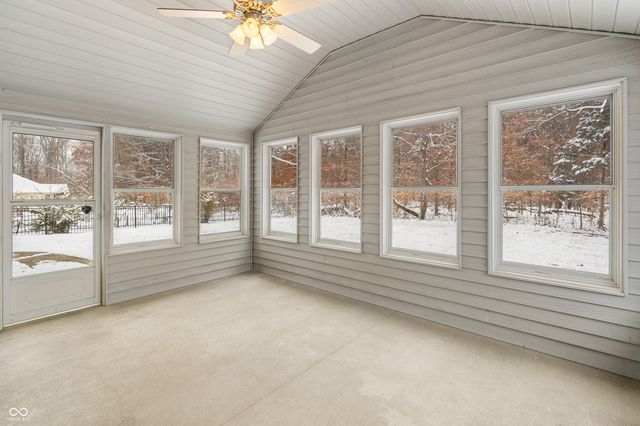 6062 Acorn Drive, Columbus, IN 47201