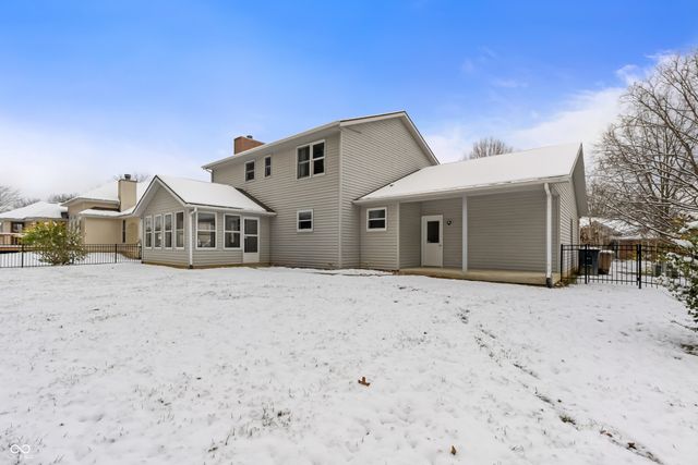 6062 Acorn Drive, Columbus, IN 47201