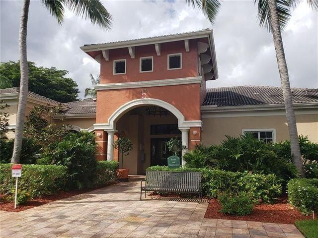 4155 N Haverhill Road 1409, West Palm Beach, FL 33417