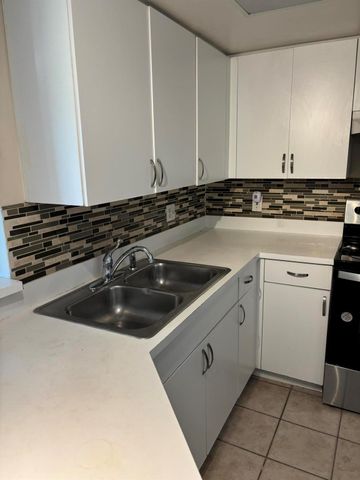 4155 N Haverhill Road 1409, West Palm Beach, FL 33417