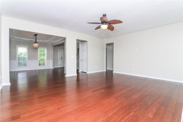 911 Queensbrooke Way, Mableton, GA 30126