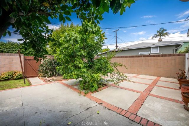 3533 Gundry Ave., Long Beach, CA 90807