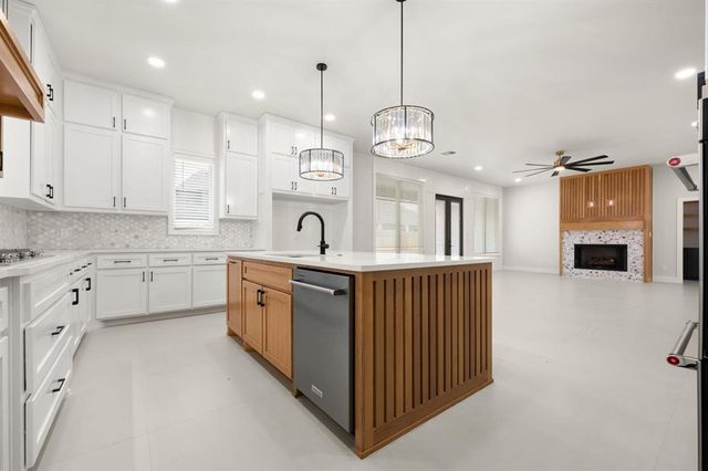 15420 Hatterly Lane, Edmond, OK 73013