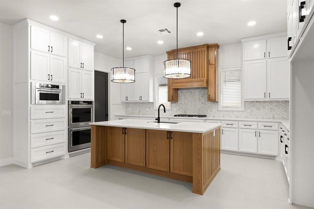 15420 Hatterly Lane, Edmond, OK 73013