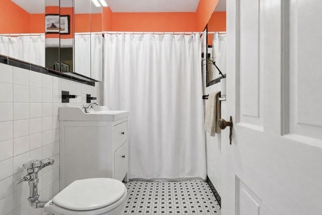 92 Beacon Street 51, Boston, MA 02108