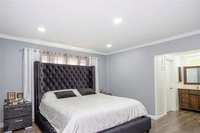 6921 Atoll Ave., North Hollywood, CA 91605